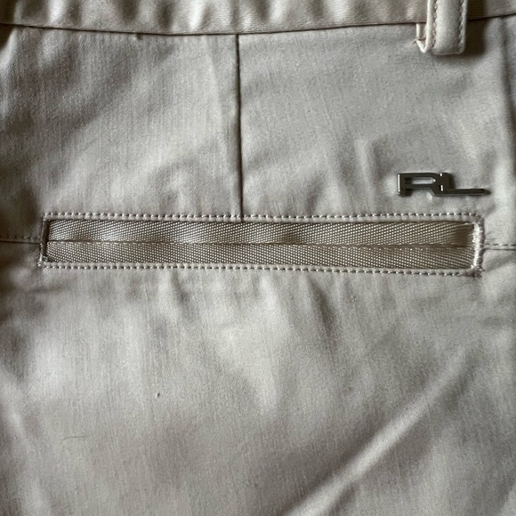 Ralph Lauren Women's Khaki Knee-Length Golf Shorts Size 2 NWT - Picture 3 of 11